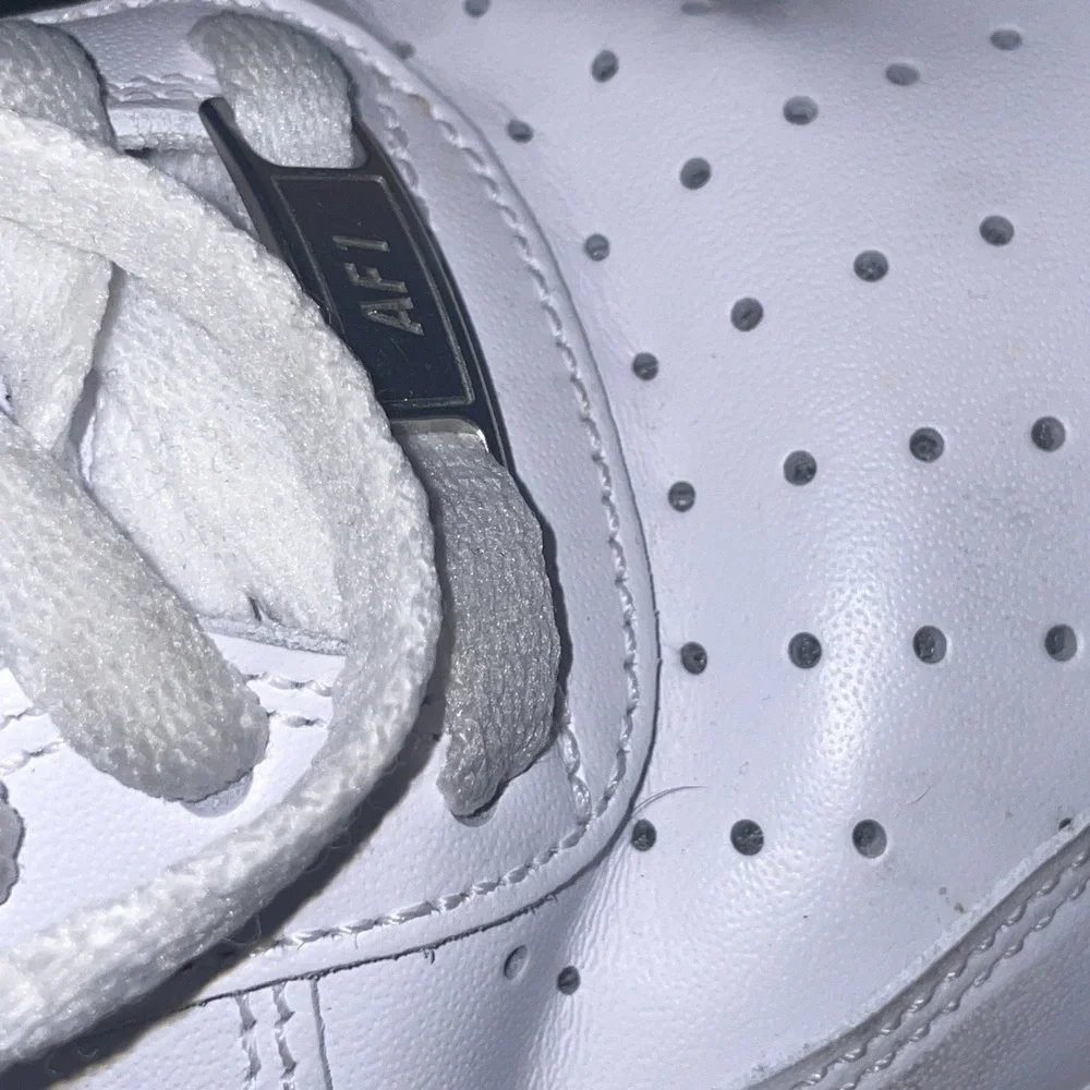 Nike Air Force 1 Low Top Sneakers Mens 8.5 White Shoes CW2288-111